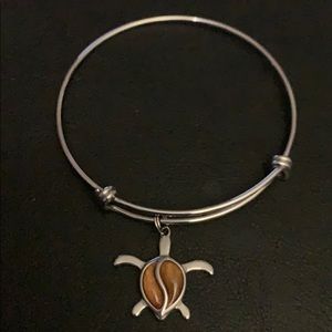 Hawaiian koa wood honu (turtle) bracelet!